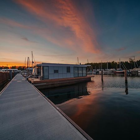 Schwimmendes Ferienhaus "Trinity" Ihr Seahome Auf Der Ostsee Peenemunde Exteriér fotografie