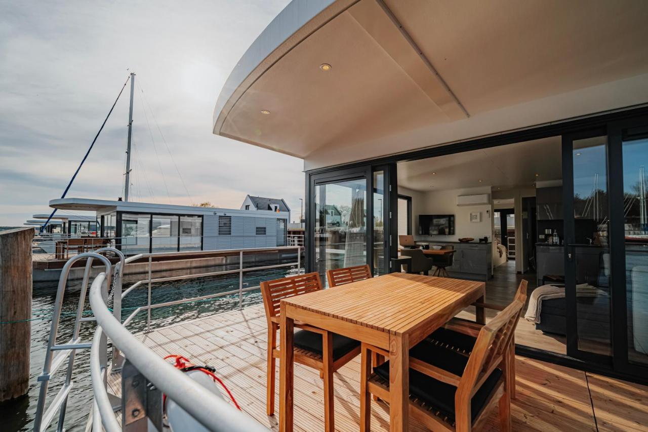 Schwimmendes Ferienhaus "Trinity" Ihr Seahome Auf Der Ostsee Peenemunde Exteriér fotografie
