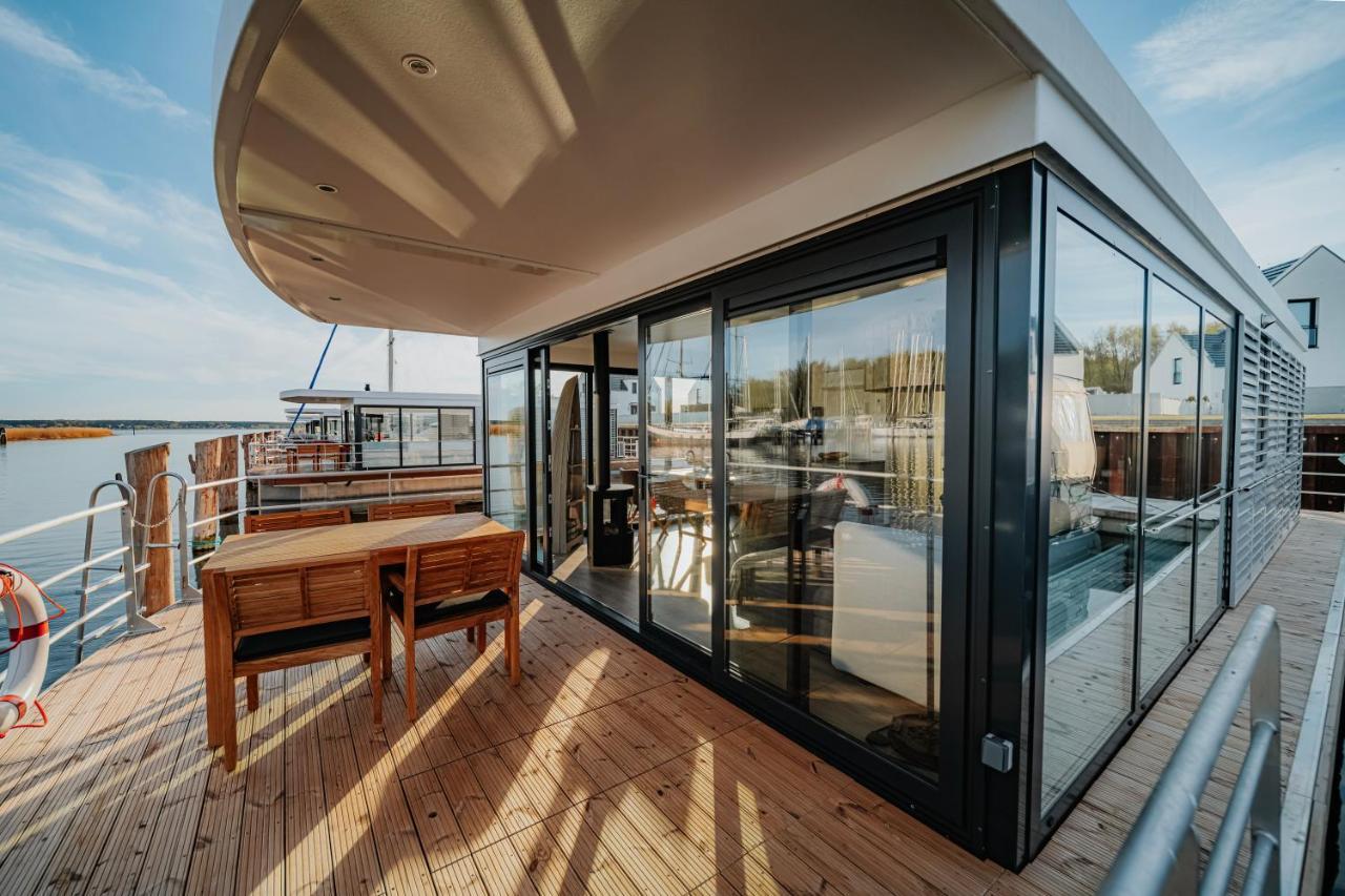 Schwimmendes Ferienhaus "Trinity" Ihr Seahome Auf Der Ostsee Peenemunde Exteriér fotografie