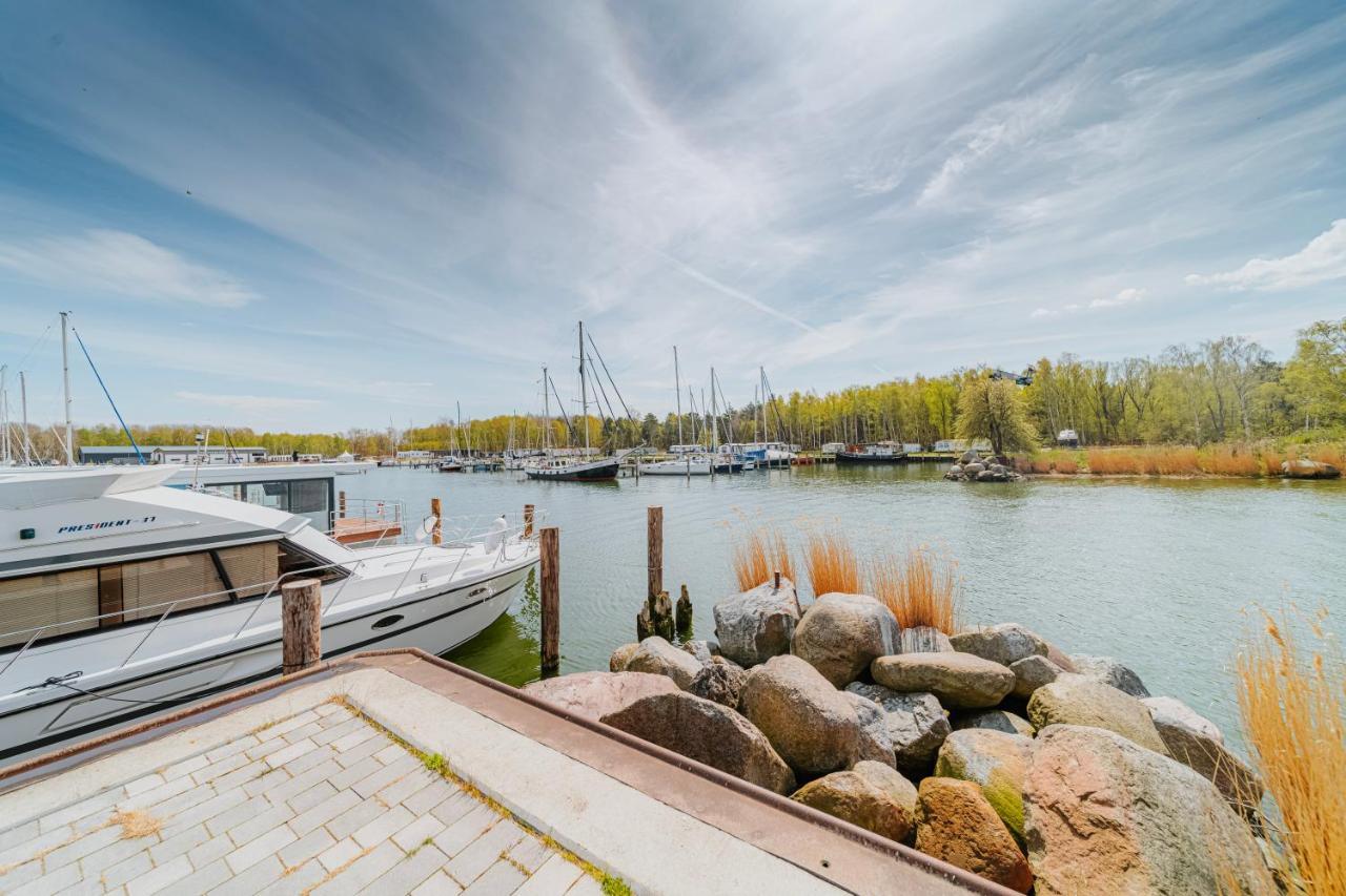 Schwimmendes Ferienhaus "Trinity" Ihr Seahome Auf Der Ostsee Peenemunde Exteriér fotografie