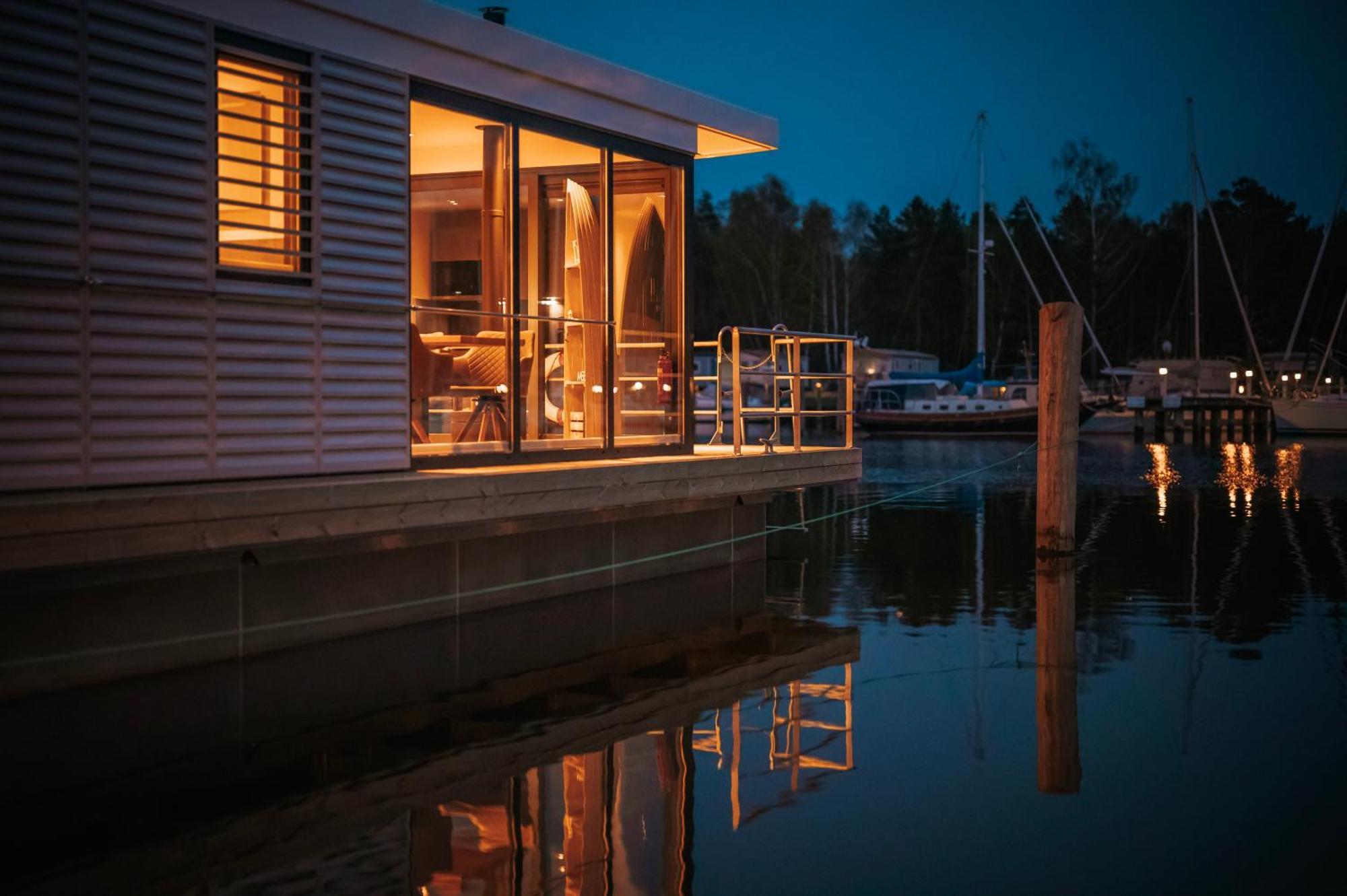 Schwimmendes Ferienhaus "Trinity" Ihr Seahome Auf Der Ostsee Peenemunde Exteriér fotografie